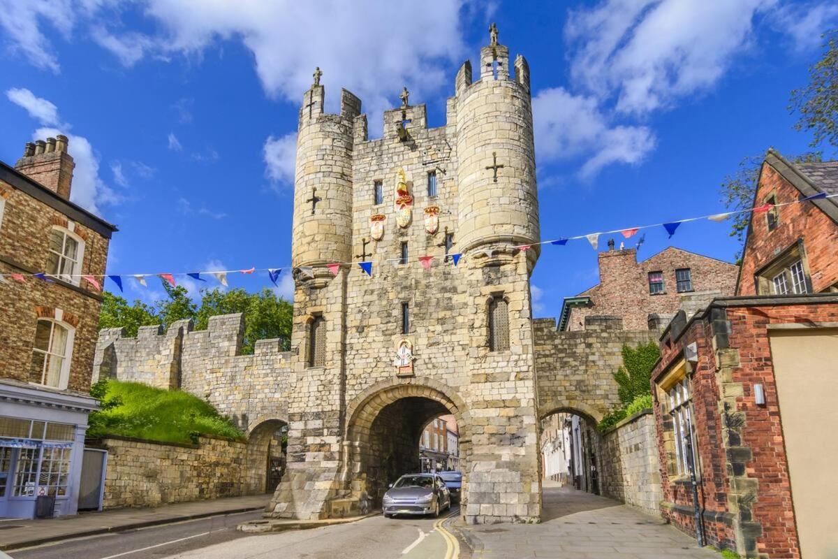 Spacious Apt In The Heart Of York I Pass The Keys Exterior photo